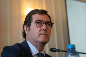 El Supremo hace 'un roto' de hasta 15 millones en CEOE, más de lo que  ingresa de socios