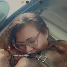 Hannah Morley's Instagram, Twitter & Facebook