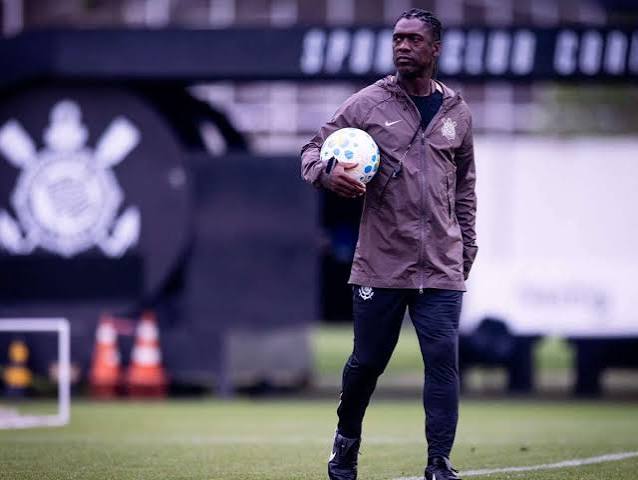 Seedorf est&aacute; no BID e pode estrear pelo Corinthians