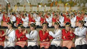 Saamaan.pk brings you premium top brands from across the world providing latest tech accessories that fit your lifestyle. Saman Dance Aceh Indonesia History And Development Factsofindonesia Com