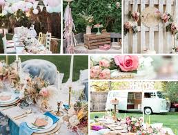 Outre l'éclairage extérieur, des produits d'ordre purement décoratif peuvent embellir les abords de la maison : 1001 Idees De Deco Anniversaire 30 Ans Pour Une Fete Inoubliable