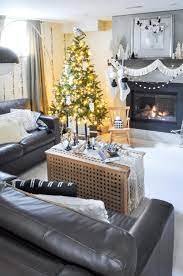 Here are the 15 decorating trends on the way out in 2020, according to. 32 Stylish And Cozy Christmas Living Room Decor Ideas