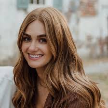 Caroline Forrest's Instagram, Twitter & Facebook