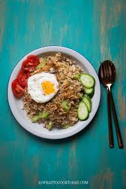 Sahabat dream bisa membuat seblak khas bandung sendiri di rumah yang dirangkum dari berbagai sumber. How To Make Nasi Goreng Rendang In Less Than 15 Minutes Leftover Rendang Paste Is Turned Into Delicious And Addicting Nasi Goreng Recipe Recipes Nasi Goreng