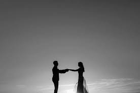 Ieri Sera Era Amore Io E Te Nella Vita Fuggitivi E Fuggiaschi Con Un Bacio E Una Bocca Come In Un Quadro Astratto Io E Te Innamorati Stupendamente Accanto
