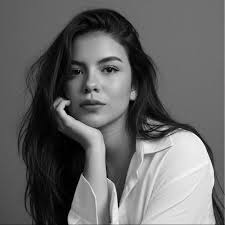 Elizabeth Alvarez (@eliza.fg) • Instagram photos and videos