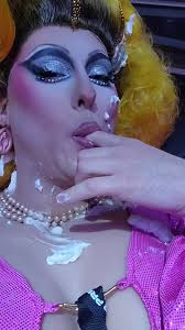 Sabrina Knox (@queensabrinaknox)