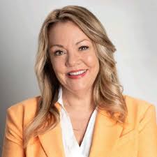 Such a great honour to present the Edith Baxter Memorial Award to Diana  Winters.