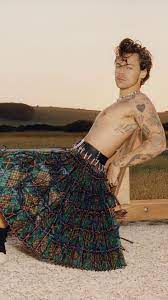 Nov 22, 2020 · six days ago harry styles made history by becoming the first ever solo male to cover american vogue. Playtime With Harry Styles You Can Never Be Overdressed Harry Styles Vogue Harry Styles Harry Styles Photos
