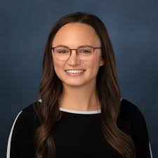 Community Foundation ntawm North Central Wisconsin ntsib peb pab neeg