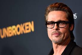 Brad Pitt fera équipe avecTony Kushner pour l'adaptation de "He Wanted the  Moon"