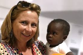 Chaque enfant a le droit d'accéder aux soins de santé»