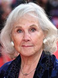 Does anyone remember British actress Wanda Ventham? Well today she is 89  years old, having been born