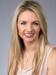 Courtney Debord's Instagram, Twitter & Facebook