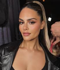 Katie Nova (@katienovamakeup) • Threads, Say more