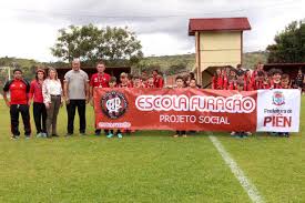Clube atlético mineiro (brazilian portuguese: 57anos Prefeitura Inaugura Escola Furacao Do Atletico Paranaense Em Pien Prefeitura Municipal De Pien