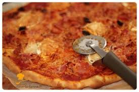 Je Teste Pour Vous La Preparation Pour Pate A Pizza De Gruau D Or La Tete Dans La Farine
