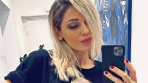 Anna tatangelo (born january 9, 1987) is an italian pop singer. Anna Tatangelo Have You Ever Seen Her Sister Who Is The Beautiful Silvia Italy24 News English