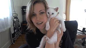 My friend rescued a freakishly tiny kitten named "Stuart Little". Here is a  before and after picture. : r/aww