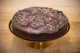 Als nachspeise gibt es kuchen. Cafe Hirsch Neu Unser Saftiger Veganer Schokokuchen Jedes Wochenende Frisch In Der Theke Besuch Uns In Koln Bayenthal Und Uberzeuge Dich Selbst Von Der Veganen Variante Facebook