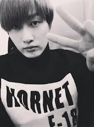 Pin By Blue Ocean On Selfie Eunhyuk Super Junior Korean Idol