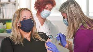 Στη χώρα µας ο εµβολιασµός έναντι του έρπητα ζωστήρα έχει ενταχθεί στο εθνικό πρόγραµµα εµβολιασµών. 3ekina O Emboliasmos Gia 3 Ekatommyria Atoma Hlikias 30 49