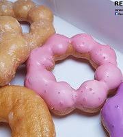 A pon de ring is a kind of doughnut. Pon De Ring Picture Of Mister Donut Bangkok Tripadvisor