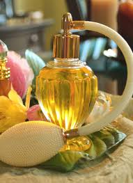 Faites Votre Propre Parfum Au Jasmin Parfum Fait Maison Recettes De Parfum Parfum Maison