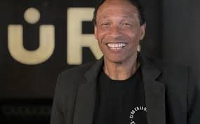 Brava: Shepherds of Cachaço “revolted” with loss of cattle caused by stray  dogs