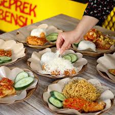 Maybe you would like to learn more about one of these? 5 Ayam Geprek Paling Favorit Di Surabaya Sedapnya Terasa