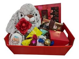 Uma ideia de presente criativo e baratinho pro dia dos namorados: Cesta Presente P O Dia Dos Namorados Produtos Cacau Show Amo Mais Que Chocolate