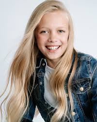 Look who we spotted! Forward actor and model