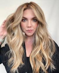 Michele Dahl's Instagram, Twitter & Facebook