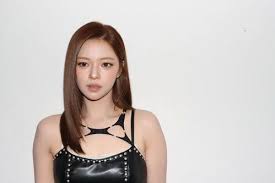 TWICE JEONGYEON Signs with Sister Gong Seung-yeon's Agency Varo Entertainment to Pursue Acting