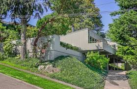 Click the pin to see more! Mid Century Modern With Exposed Steel Beams Urban Living