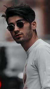 Abraham Roman's Instagram, Twitter & Facebook