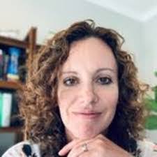 Carolyn Bonilla's Instagram, Twitter & Facebook