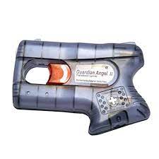 Even though many religions believe in guardian angels, they hold very different opinions about their muslims think that every believer has two guardian angels, one to go in front and one behind. Die Piexon Guardian Angel Im Test Pfefferspray Abschussgerat Vaterzeiten De