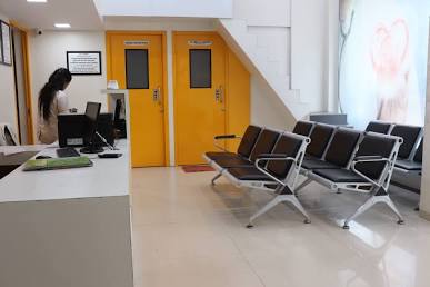 مرافق G+ Clinic المتقدمة، من إنشاء الذكاء الاصطناعي