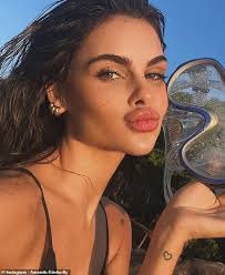 Kimberly Brazil's Instagram, Twitter & Facebook