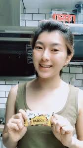 I had this Bardox bar with milk