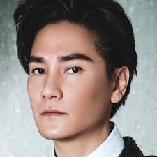 Allen Ting's Instagram, Twitter & Facebook