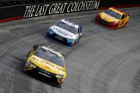 Carl edwards is enjoying life away from the racetrack and the retired nascar driver isn't planning on returning to racing. Ford Performance Boss Expects A Carl Edwards Return To Nascar Racing News