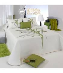 Bettwäsche in grün ist eine willkommene abwechslung in jeder jahreszeit. Reig Marti Bettuberwurf Lynette 04 Grun Nuevas Galerias