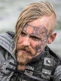 pin ot polzovatelya mayer na doske my favorite series muzhskie pricheski vikingi pricheski