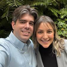 Mestre em Ensino em Saúde pelo Instituto Israelita Albert Einstein.  Obrigado, professora @draenffernanda #einstein #mestradoprofissional