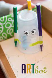This robot craft for toddlers can make you a super mom. 2 Robot Crafts Your Kids Will Beg To Make Hands On As We Grow