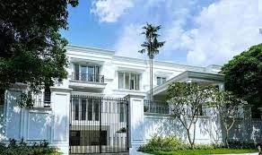 Dapatkan pilihan terbaik rumah dijual di jakarta pusat, dki jakarta harga terjangkau bisa kpr cicilan ringan proses mudah dan cepat. Rumah Super Mewah Pondok Indah Tanah Luas Lengkap Dengan Lift Dan Kolam Renang