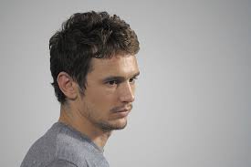 Wallpaper kemeja kru-leher pria abu-abu HD unduh gratis