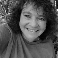 Tracy Barnes's Instagram, Twitter & Facebook